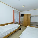 Hotel Luna Garni 3*