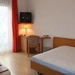 Luna Garni Hotel 3*