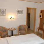 Hotel Luna Garni 3*