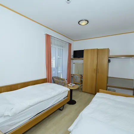Hotell Luna Garni 3*