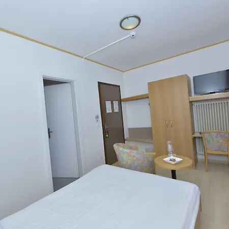 Luna Garni Hotell