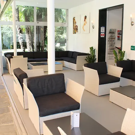 Hotell Luna Garni 3*
