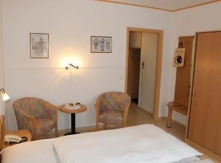 Hotell Luna Garni 3*
