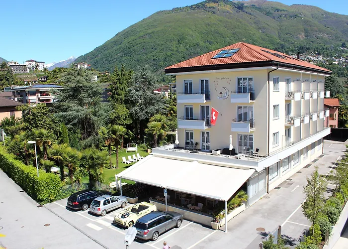 Hotel Luna Garni 3*
