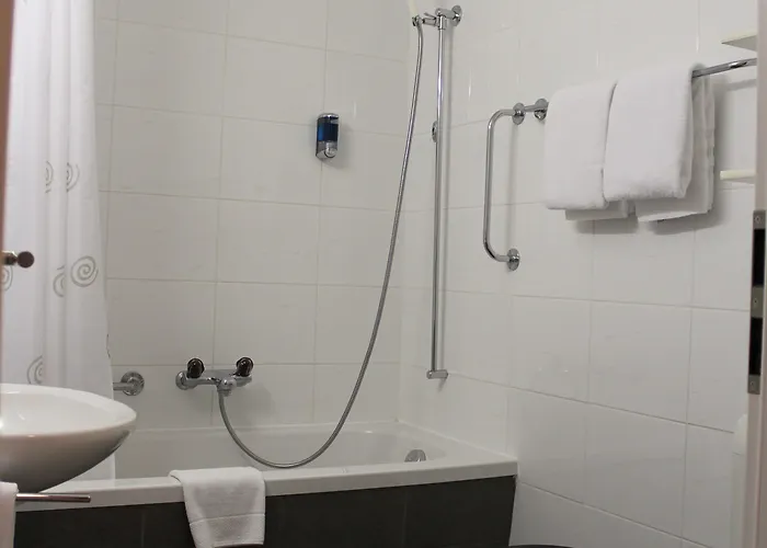 Luna Garni 아스꼬나